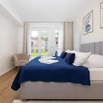 120Sqm & 5-Room Luxury Apartment With 2 Bathrooms
