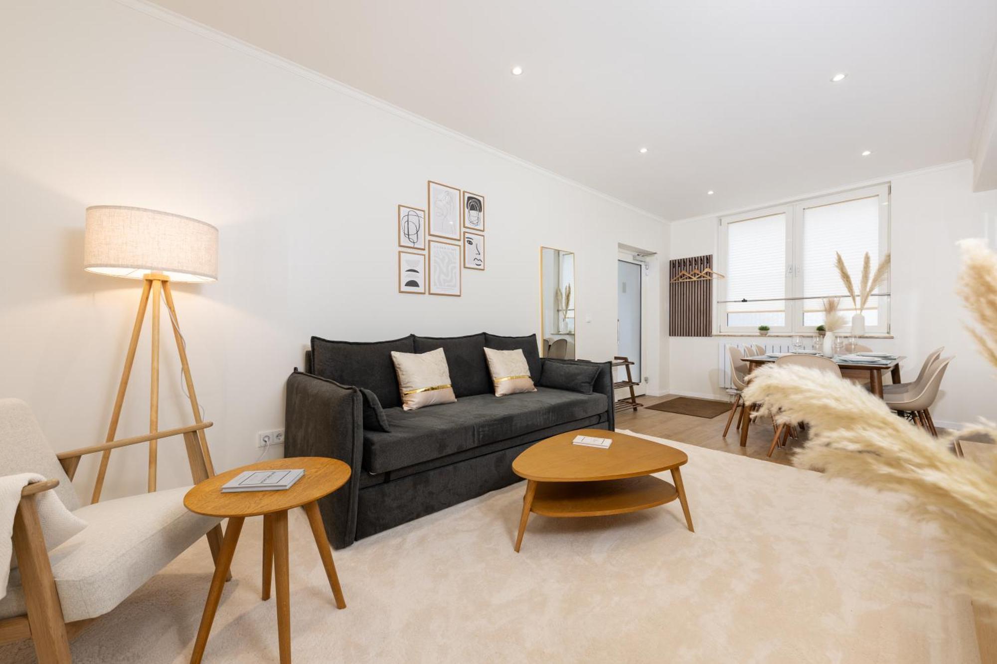 120sqm & 5-room Luxury With 2 Bathrooms Berlijn